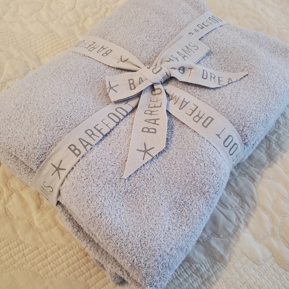 Barefoot Dreams CozyChic Rib Border Blanket Throw NEW Ocean Blue 45"x60"